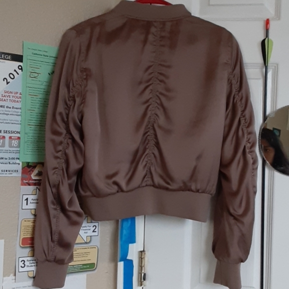 H&M Sweater - Picture 4 of 4